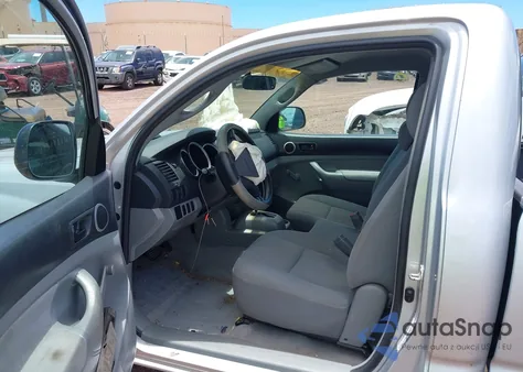 2005 Toyota Tacoma из США, поврежденный, VIN 5TENX22N45Z068492